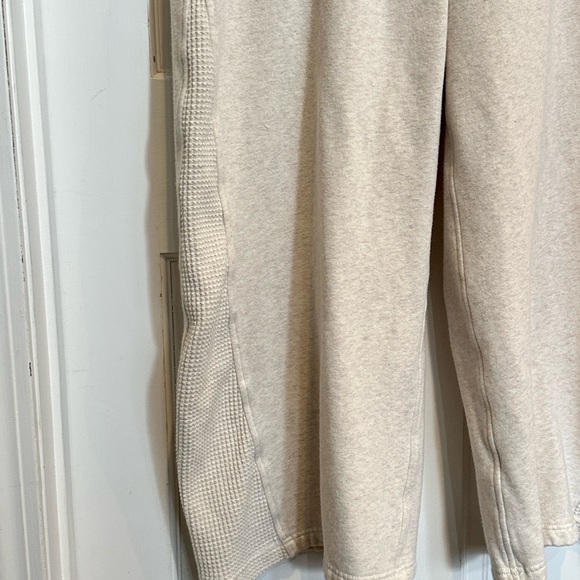 Aerie Getaway Wide Leg Cream Trouser Pants Waffle Size L Short - Picture 4 of 5